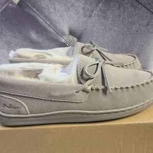 The Slipper Company Women's Tan Moccasins